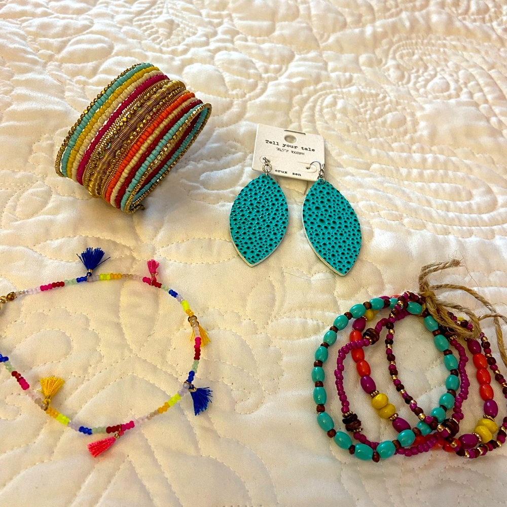 Colorful Beaded jewelry lot